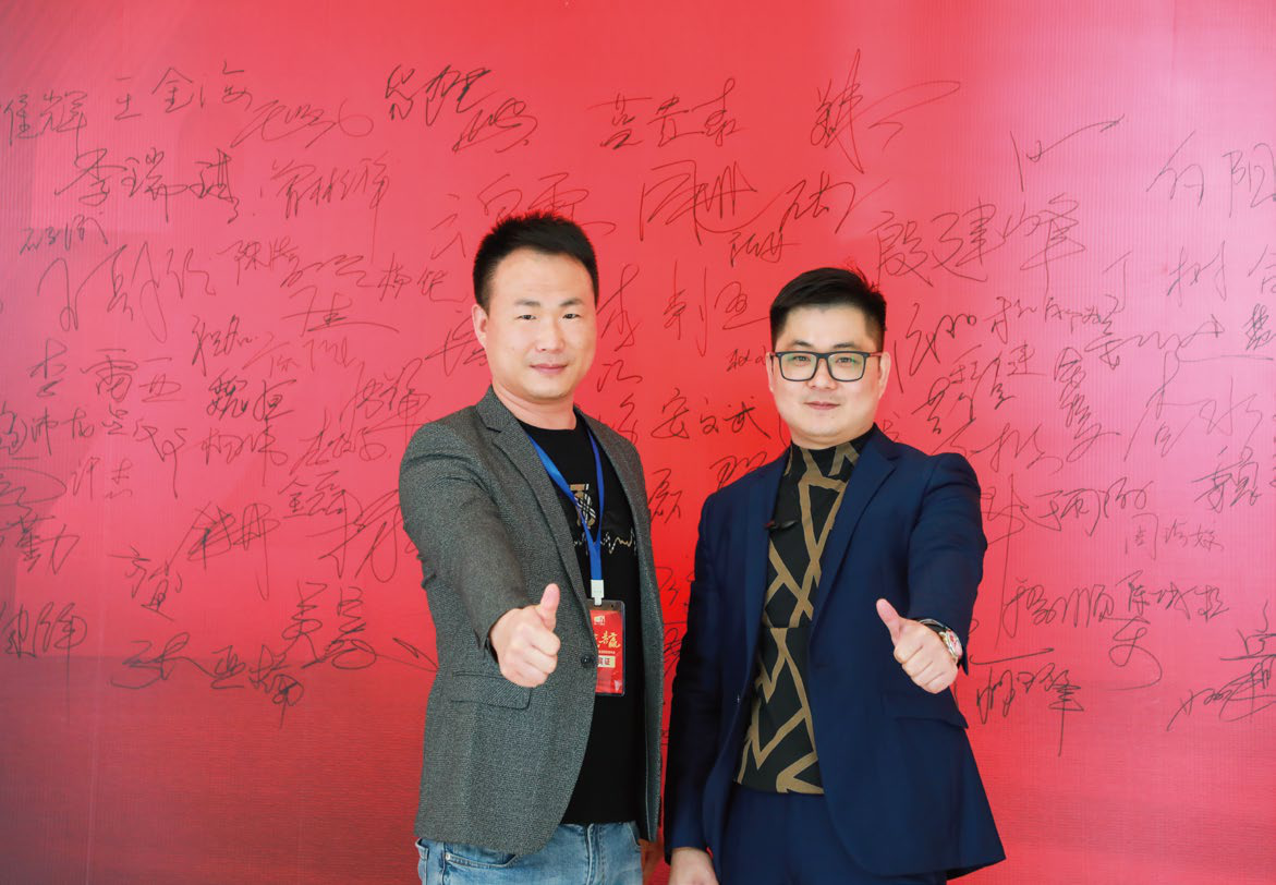 精一门膜业曹辉与蔡青合影