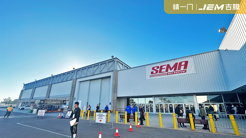 精一门携吉膜品牌首度亮相美国SEMA SHOW，引领中国汽车膜品牌出海新航标